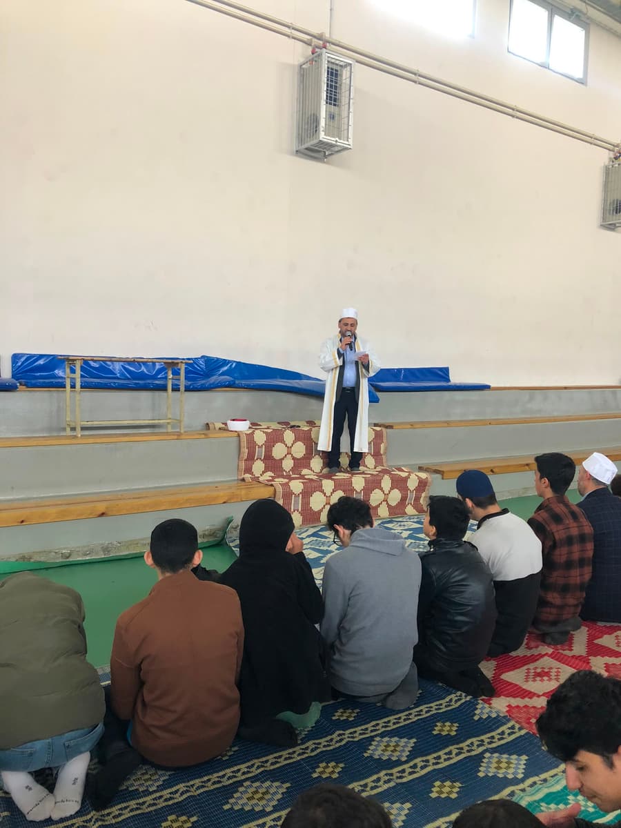 Öğrencilerle sohbet programı