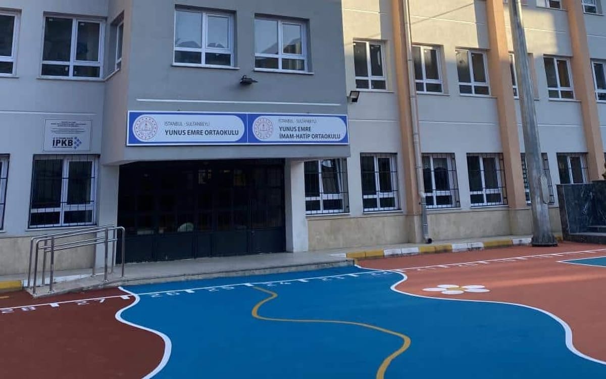 Yunus Emre İmam Hatip Ortaokulu