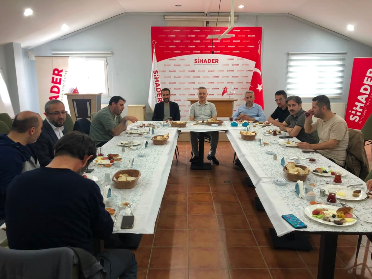 Dernek merkezinde istişare programı