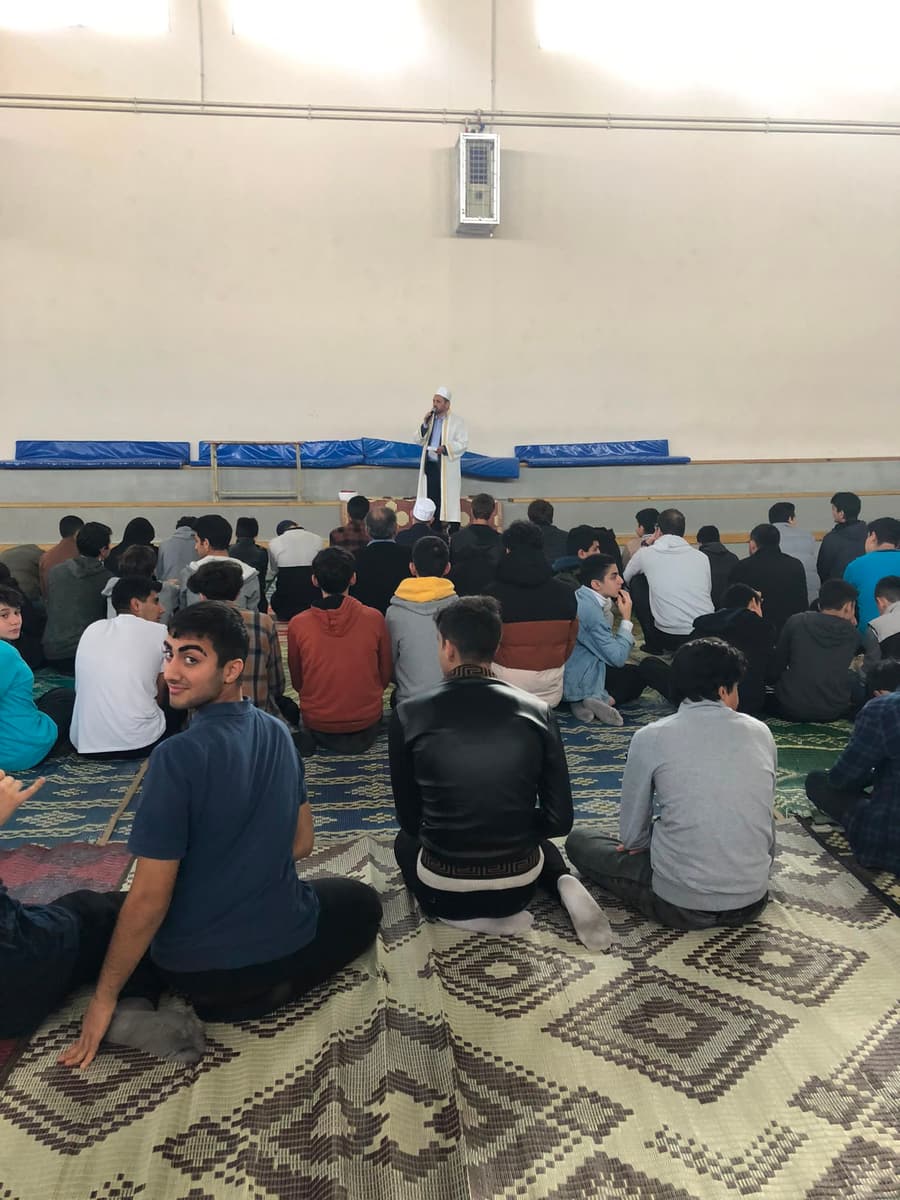 Öğrencilerle sohbet programı